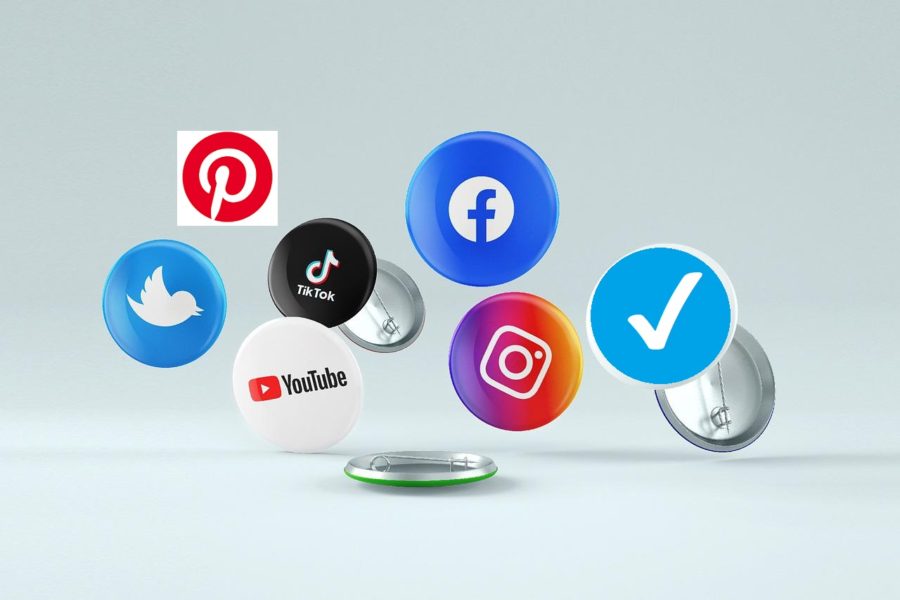 Vérification des réseaux sociaux, comment ça marche ? – Badge bleu